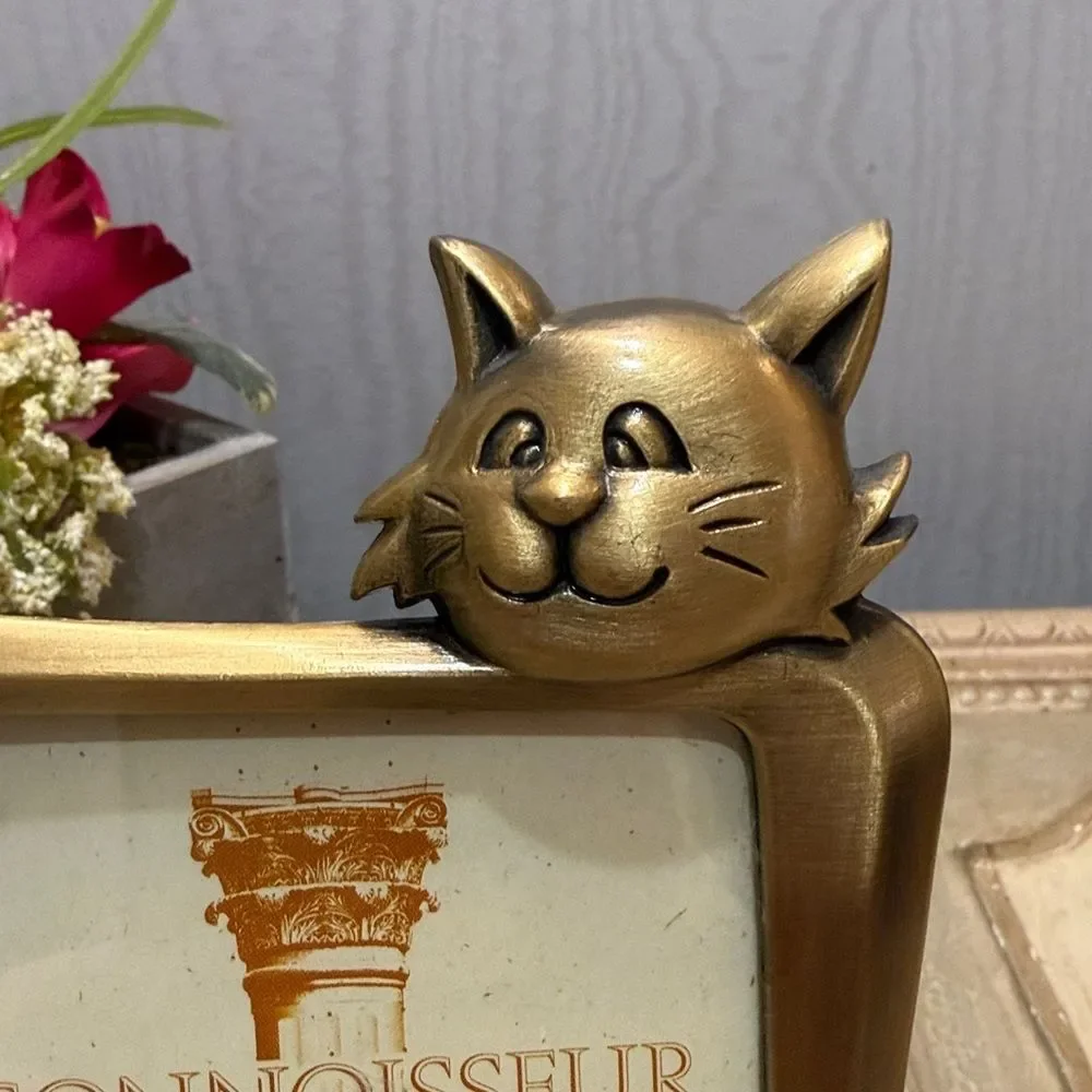 Vintage Connoisseur Cat Frame Gold Kitty Ball of Yarn Meow